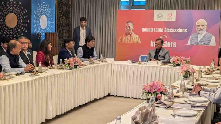 योगी सरकार की नीतियों ने जीता देश-विदेश के निवेशकों का भरोसा, राउंडटेबल मीटिंग में हज़ारों करोड़ के निवेश की घोषणाएं