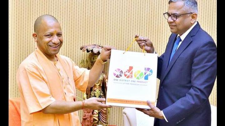 टाटा समूह लखनऊ में करेगा ग्लोबल कैप्टिव सेंटर की स्थापना! सीएम योगी के साथ हुई चर्चा