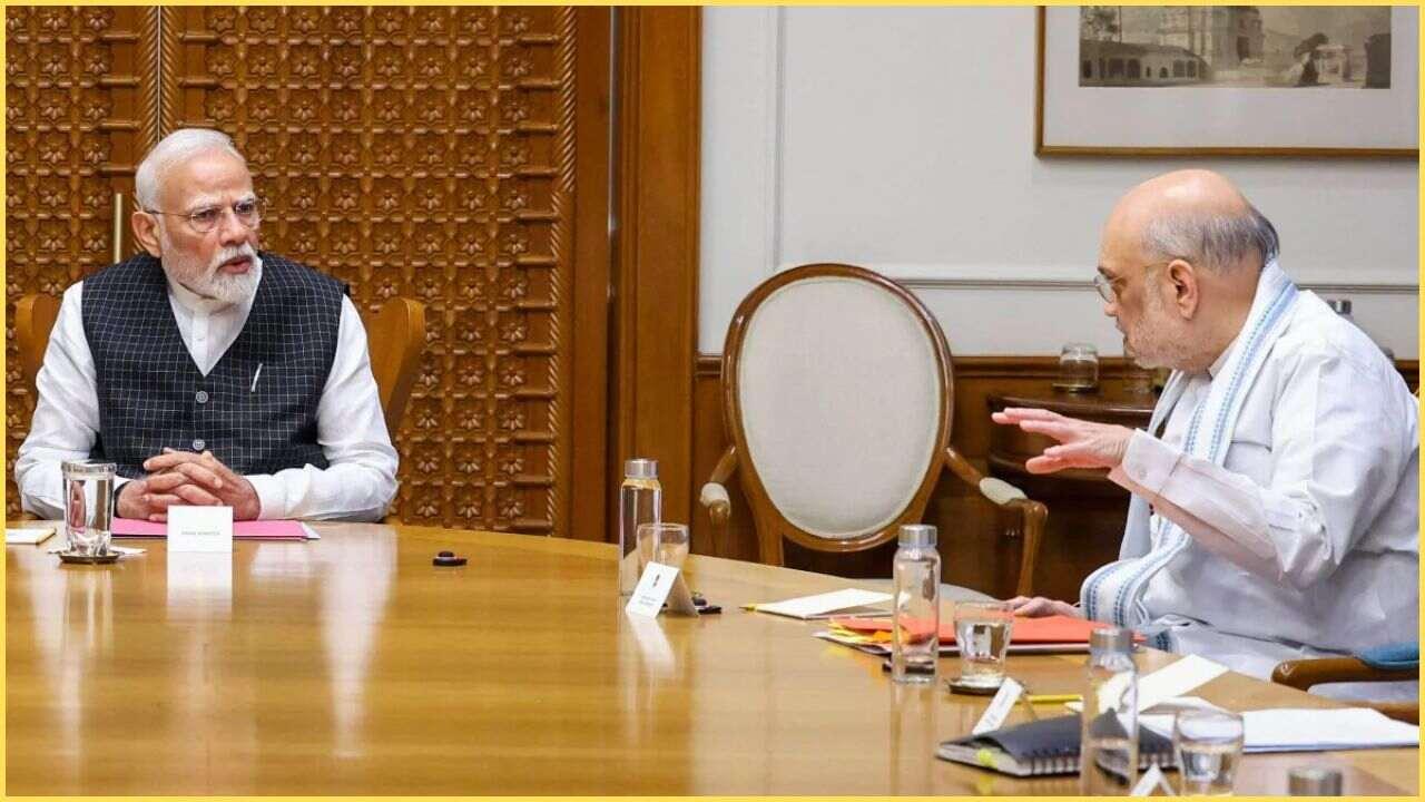 पाकिस्तान पर कूटनीतिक प्रहार! भारत ने बंद किए सभी तरह के आयात-निर्यात