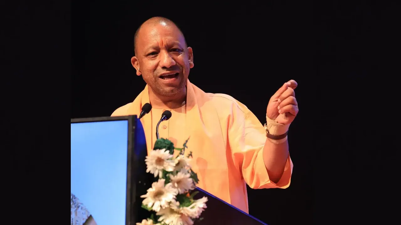 सीएम योगी ने हाईकोर्ट परिसर में 680 करोड़ से बने अधिवक्ता चैंबर्स का किया उद्घाटन