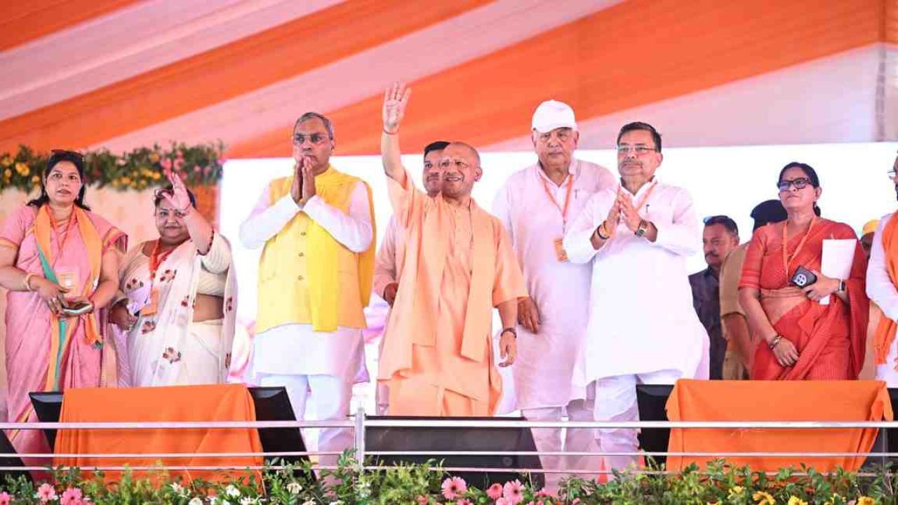मुस्लिम वोटबैंक के कारण विदेशी आक्रांताओं के खिलाफ एक भी शब्द नहीं बोलती थी कांग्रेस-सपाः योगी