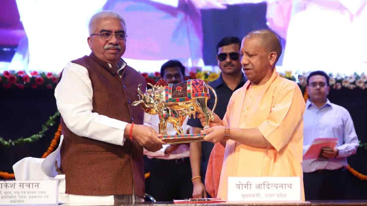 CM योगी बोले, हमारे लिए युवाओं की जाति नहीं, उनकी प्रतिभा रखती है मायने