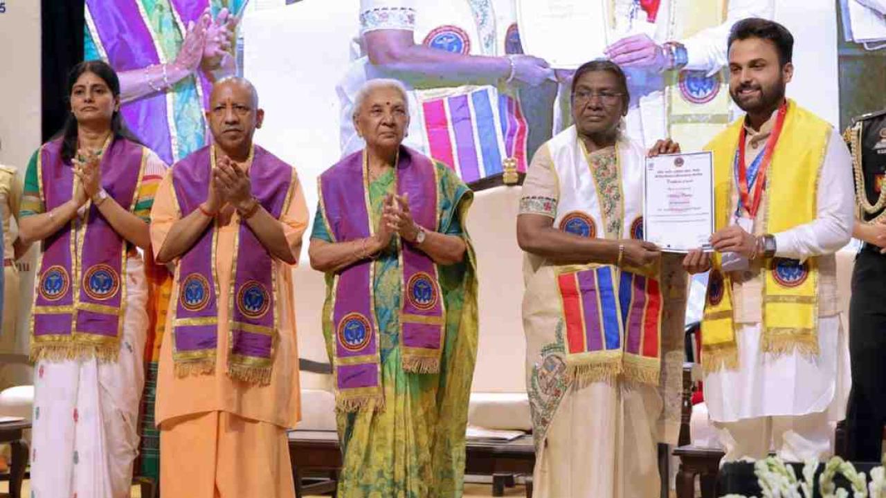 कभी गोरखपुर में सपना था एम्स, आज सात करोड़ की आबादी को उपहार : मुख्यमंत्री