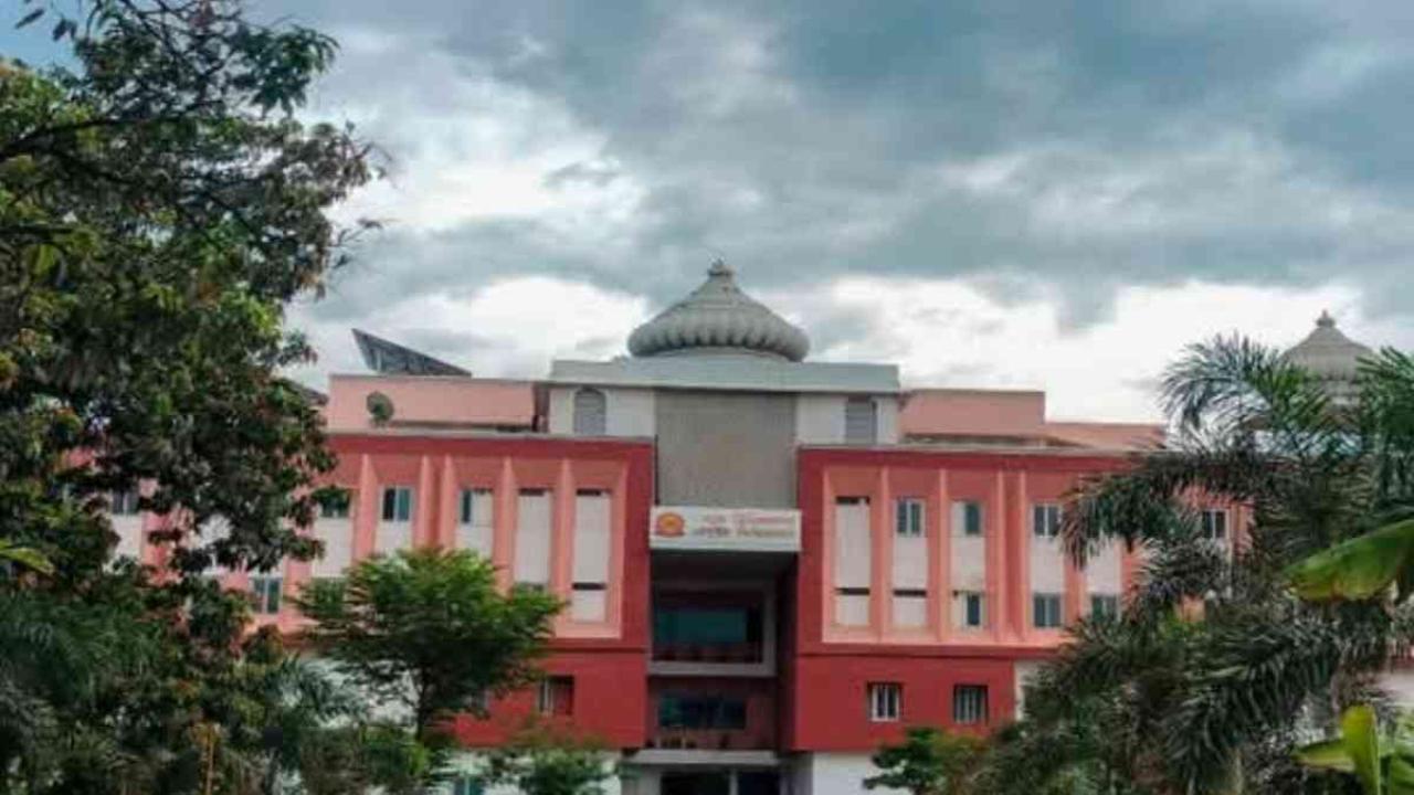 आयुष विवि से चिकित्सा-शिक्षा के साथ खुलेंगे रोजगार के नए द्वार