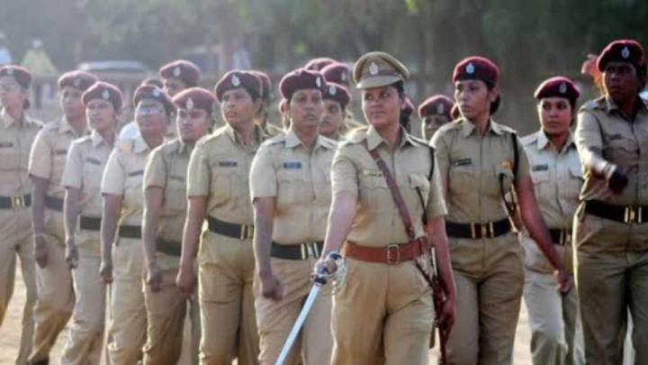 यूपी पुलिस की महिला रिक्रूट्स से अभद्र भाषा का प्रयोग करने वाले पीटीआई निलंबित