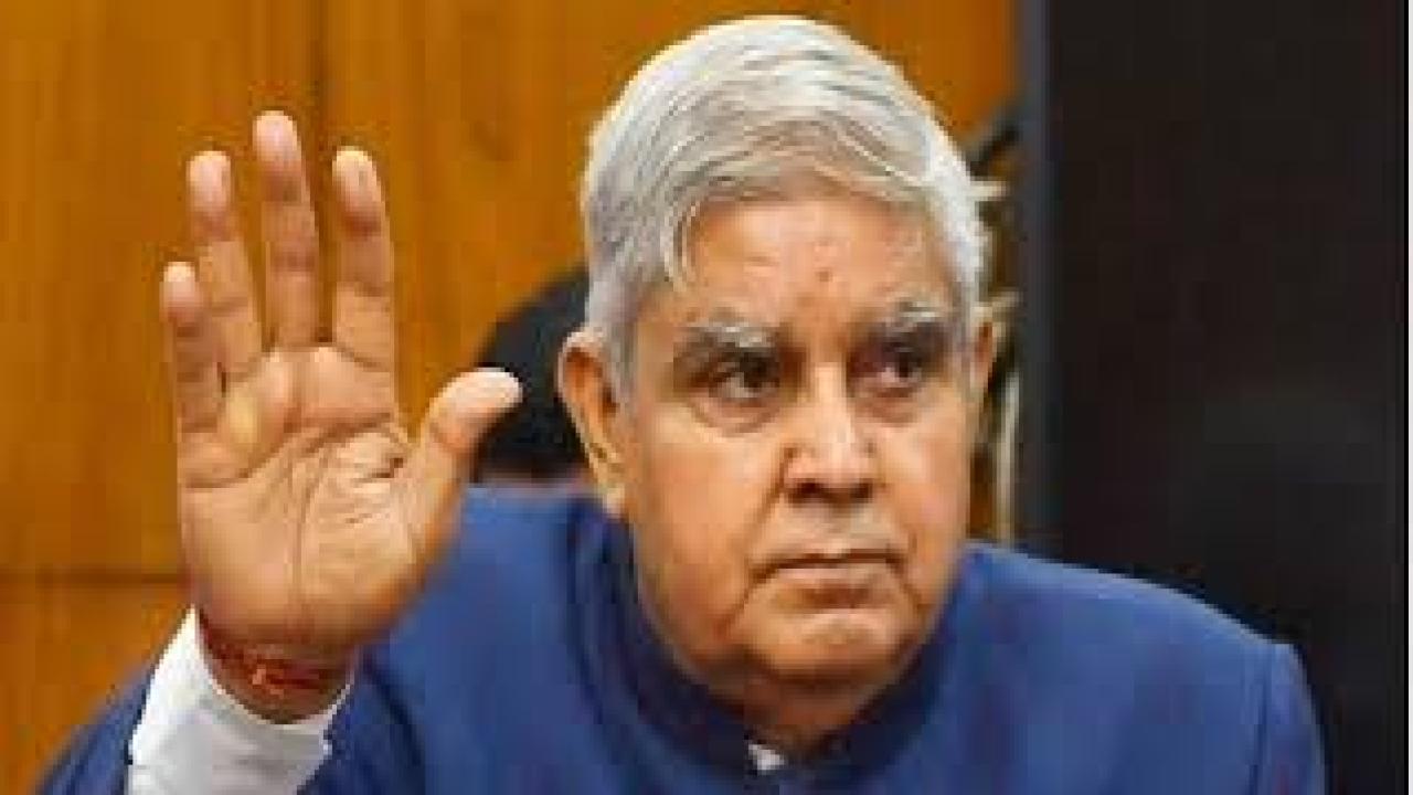 तीन घंटे पहले तक सक्रिय, फिर इस्तीफा: उपराष्ट्रपति धनखड़ के फैसले ने सबको चौंकाया