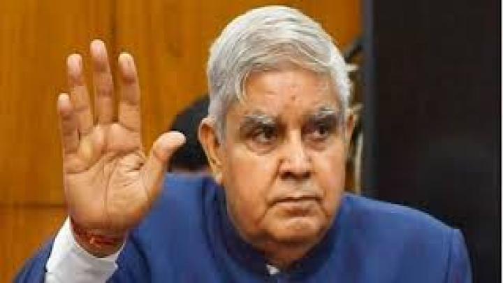 तीन घंटे पहले तक सक्रिय, फिर इस्तीफा: उपराष्ट्रपति धनखड़ के फैसले ने सबको चौंकाया