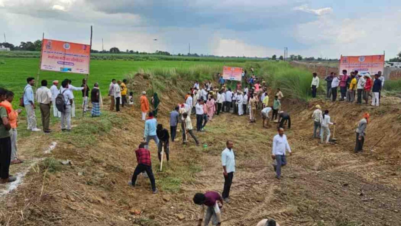 नदियों के पुनरुद्धार में संयुक्त कार्ययोजना बनाकर जुटेंगे समस्त जनपद, किनारों पर वृक्षारोपण से लेकर चेक डैम तक होगा बहुआयामी विकास कार्य