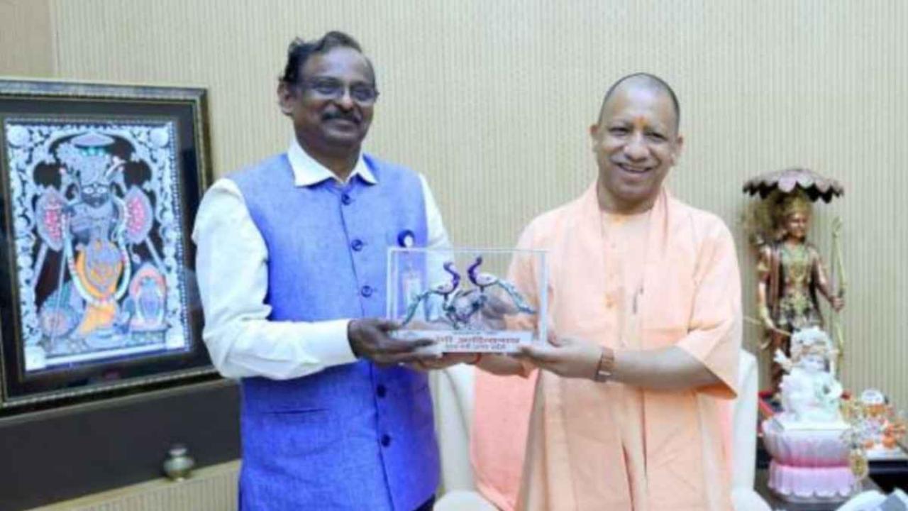 इसरो अध्यक्ष ने की मुख्यमंत्री से मुलाकात, राज्य के लिए समर्पित उपग्रह की संभावनाओं पर हुई चर्चा