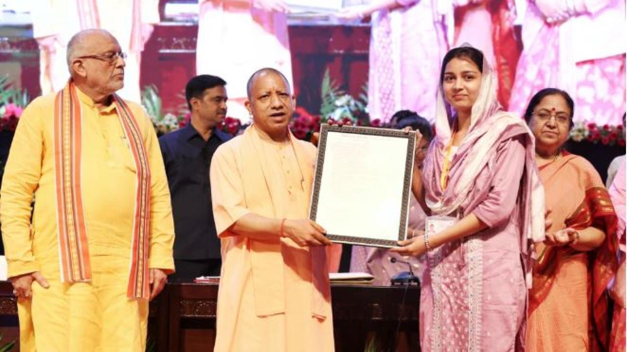 बेईमान राजनीतिक दलों ने यूपी को बनाया था बीमारू राज्य - सीएम योगी