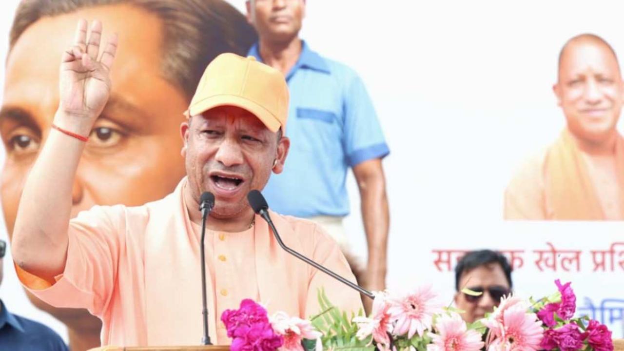 हर खिलाड़ी समाज का हीरो, राष्ट्र के प्रति समर्पण की प्रेरणा: सीएम योगी