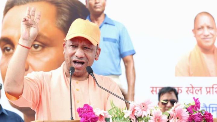 हर खिलाड़ी समाज का हीरो, राष्ट्र के प्रति समर्पण की प्रेरणा: सीएम योगी