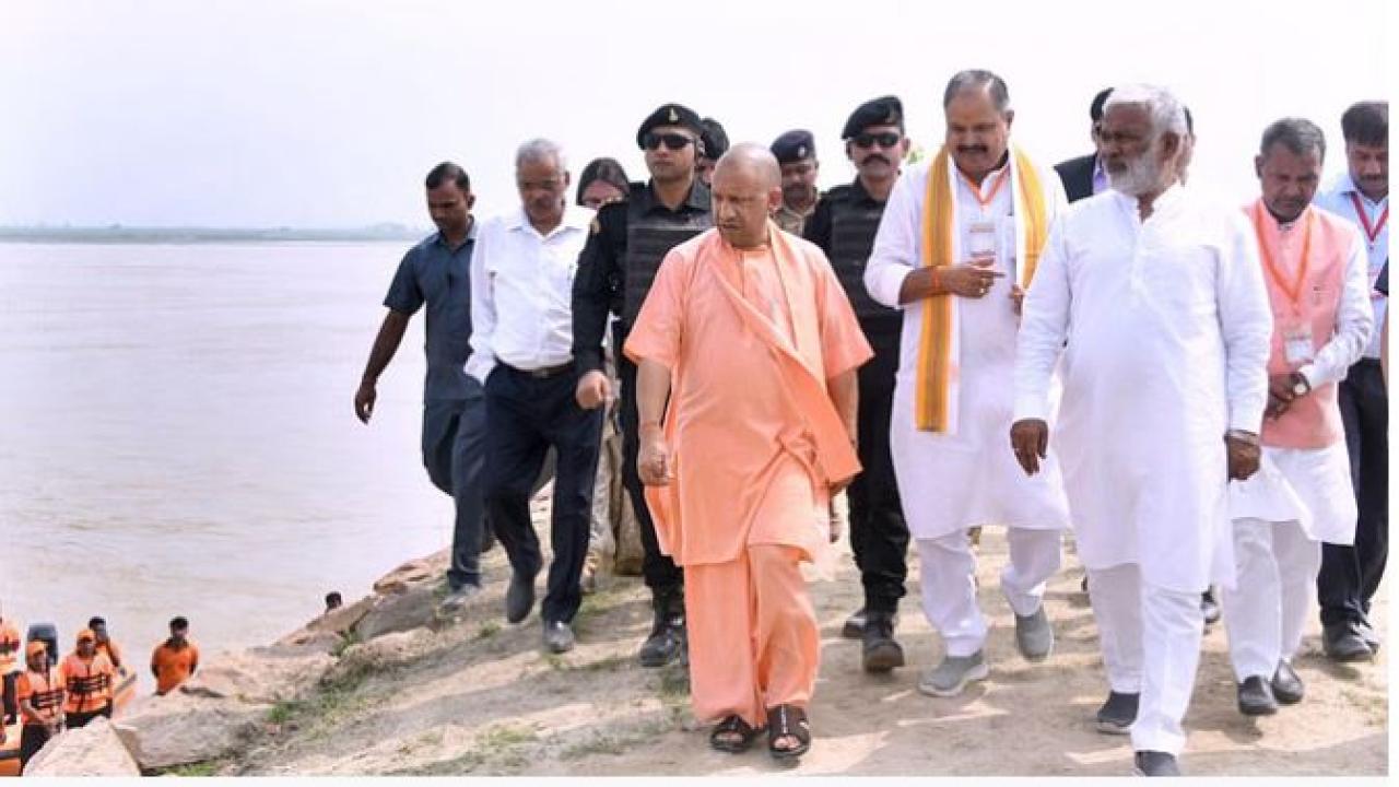 मुख्यमंत्री योगी आदित्यनाथ ने बाढ़ राहत के लिए ‘टीम-11’ का किया गठन