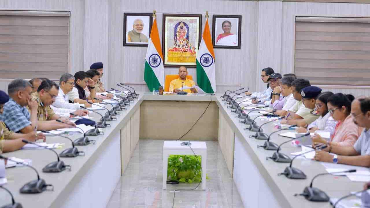 मुख्यमंत्री का निर्देश, पर्व- त्योहारों का समय संवेदनशील, अलर्ट रहे अधिकारीगण