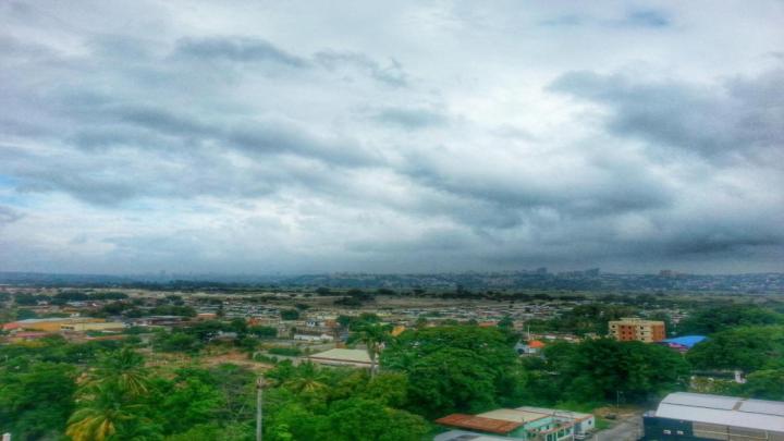 उत्तर प्रदेश में मौसम सुहावना, देरी से ठंड आने के कयास