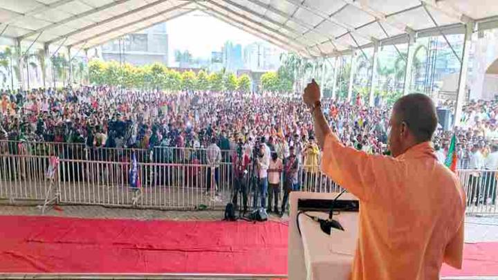 Bihar Assembly Elections 2025: राजद-कांग्रेस पर योगी का प्रहार, बोले- यह फर्जी वोट डलवाएंगे, चेहरा नहीं दिखलाएंगे