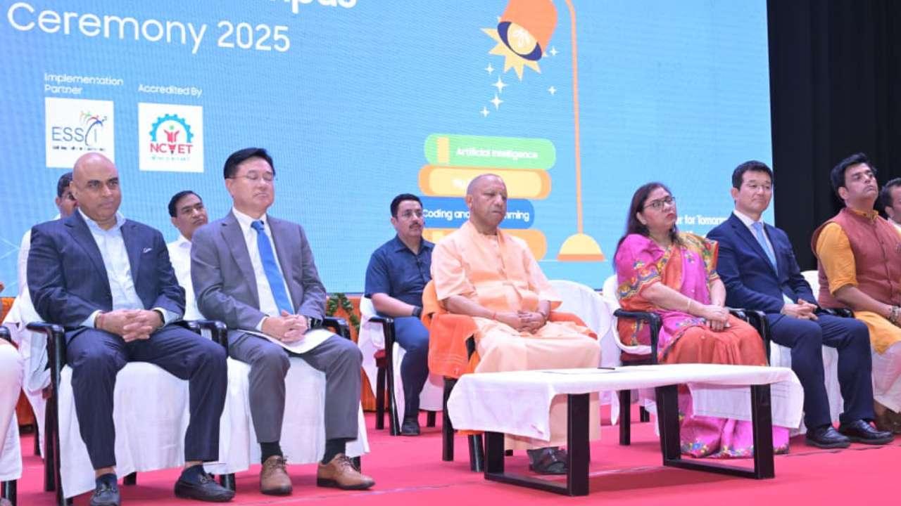 दुनिया की बड़ी ताकत के रूप में एहसास करवा रहा है भारत- मुख्यमंत्री योगी