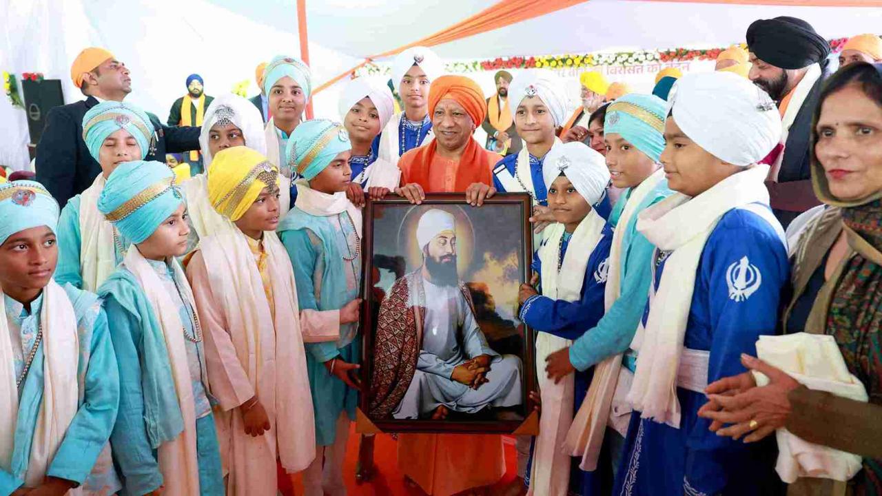 इतिहास उन्हीं का बनता है जिनके मन में त्याग और बलिदान का भाव होः मुख्यमंत्री